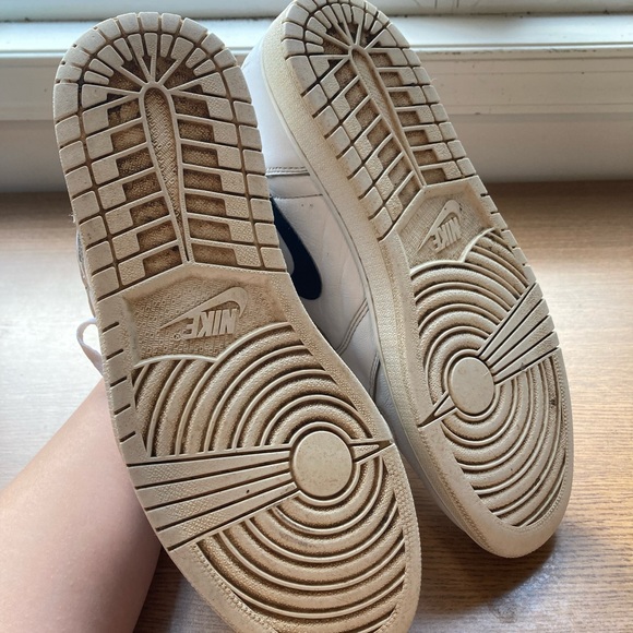 Jordan 1 yin Yang - Picture 4 of 8